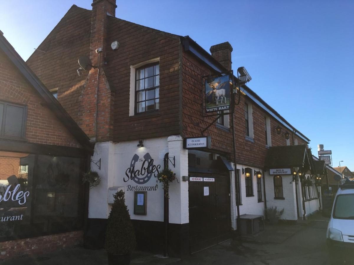 The White Hart Pub And Rooms Кранлей Стая снимка